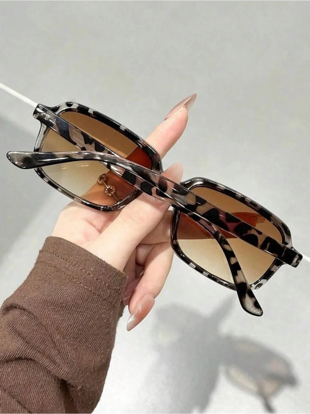 SHEIN Brown Tortoiseshell Rectangular Sunglasses